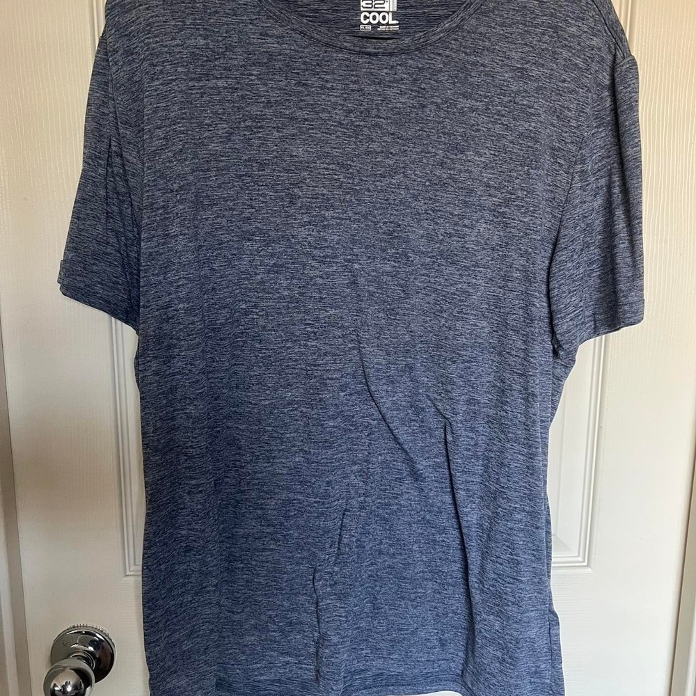 32 Degrees brand Tshirt